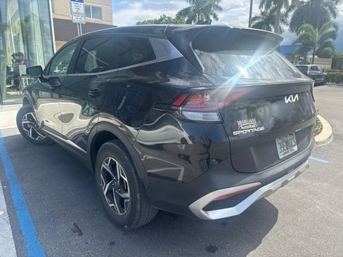 Used 2024 Kia Sportage LX AWD/4WD image 6