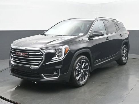 Used 2024 GMC Terrain SLT FWD image 1