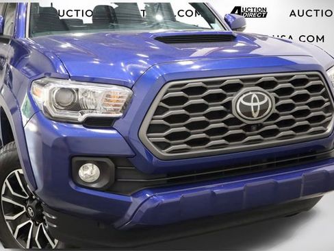 Used 2023 Toyota Tacoma TRD Sport image 43