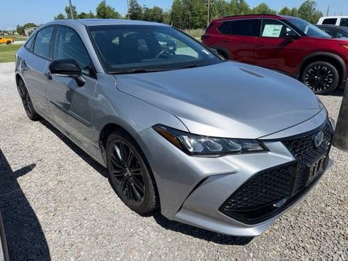 Used 2022 Toyota Avalon XSE FWD image 3