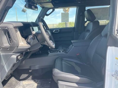 New 2026 Ford Bronco Outer Banks w/ Sasquatch Package image 18