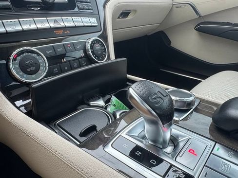 Used 2013 Mercedes-Benz SL 550 image 36
