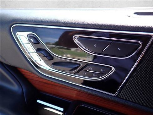 Used 2024 Lincoln Navigator Reserve AWD/4WD image 19
