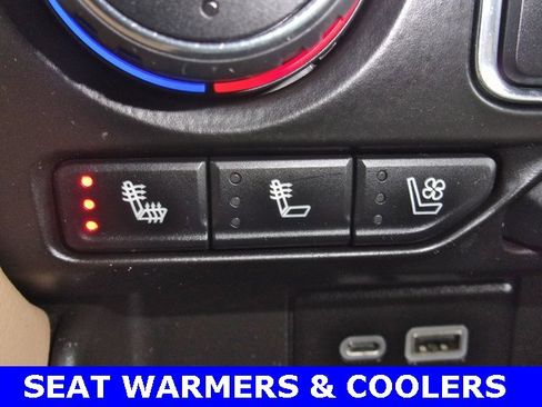 Used 2021 Chevrolet Tahoe Premier w/ Premium Package image 10