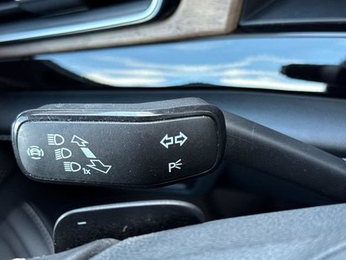 Used 2024 Volkswagen Atlas SE AWD/4WD image 38