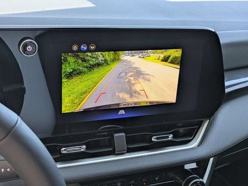 New 2026 Chevrolet Equinox LT FWD image 17