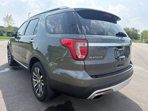 Used 2017 Ford Explorer Platinum AWD/4WD image 14