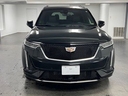 Certified 2023 Cadillac XT6 Sport w/ Platinum Package AWD/4WD image 8