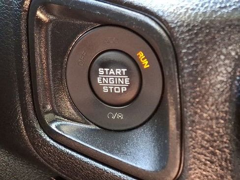 Used 2024 Jeep Wrangler Unlimited Sport AWD/4WD image 24