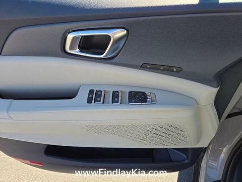 New 2026 Kia Carnival EX image 14