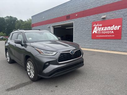 Used 2022 Toyota Highlander Limited