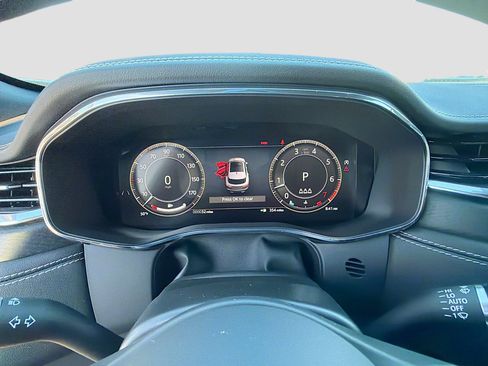 New 2026 Jaguar F-PACE R-Dynamic S image 39