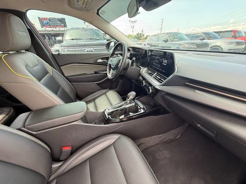 Used 2024 Chevrolet Trax ACTIV FWD image 25