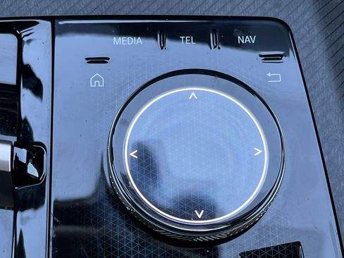 Used 2025 BMW X3 xDrive30i w/ Premium Package image 8