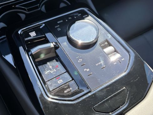 Certified 2026 BMW 530i xDrive w/ Premium Package image 25