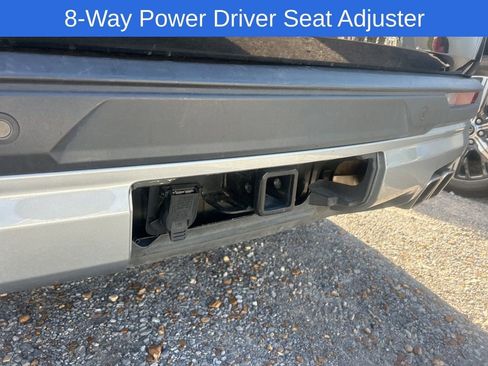 Used 2025 Chevrolet Traverse LT image 7