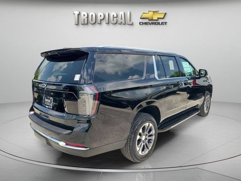 New 2026 Chevrolet Suburban LT w/ Comfort Package RWD image 5