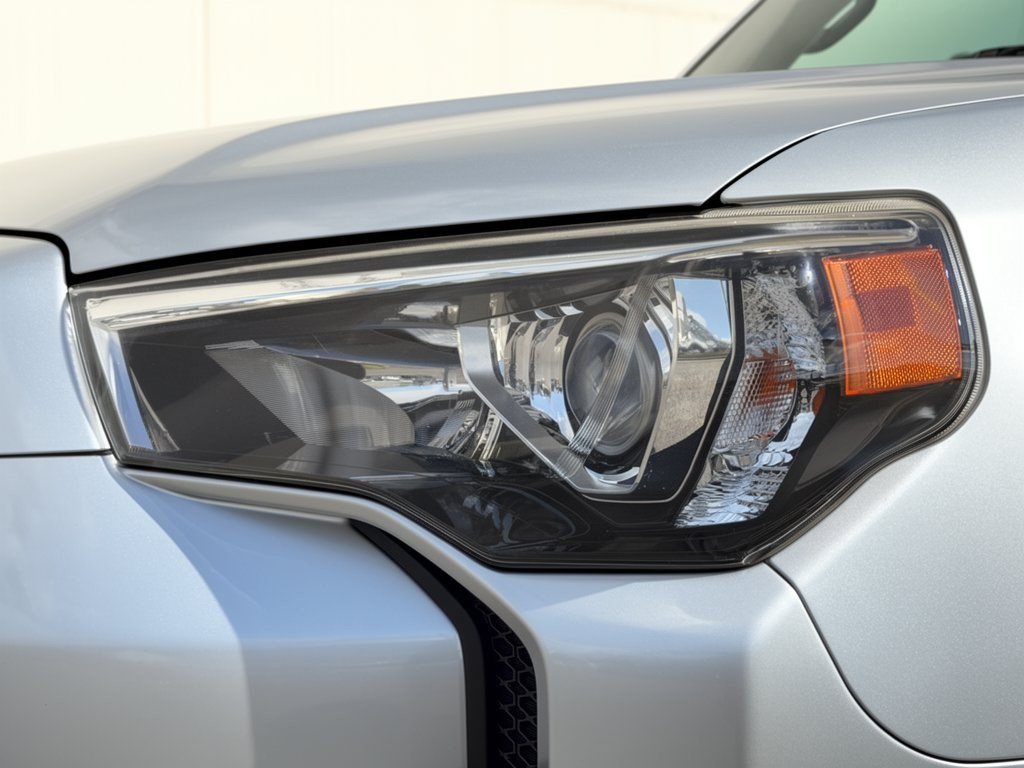 Used 2015 Toyota 4Runner SR5 Premium AWD/4WD image 12