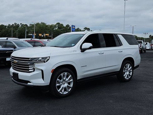 Certified 2021 Chevrolet Tahoe High Country w/ Premium Package AWD/4WD image 12