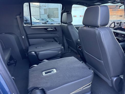 Used 2025 Chevrolet Suburban Premier w/ Sun And Tow Package image 12