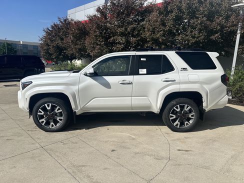 New 2026 Toyota 4Runner TRD Sport AWD/4WD image 9