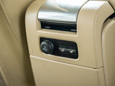 Used 2016 Volvo XC70 T5 Platinum w/ Climate Package image 33