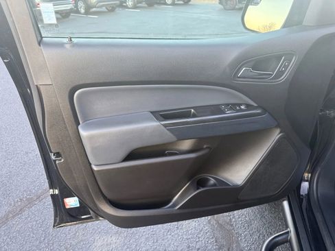 Used 2015 Chevrolet Colorado Z71 image 11