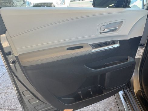 Used 2026 Toyota Sienna XLE AWD/4WD image 21