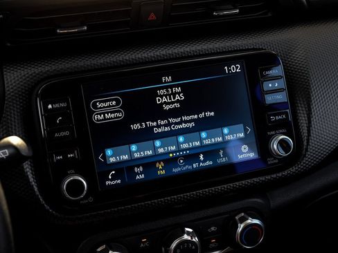 Used 2024 Nissan Kicks SV image 6