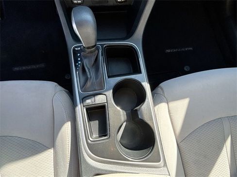 Used 2019 Hyundai Sonata SE image 14