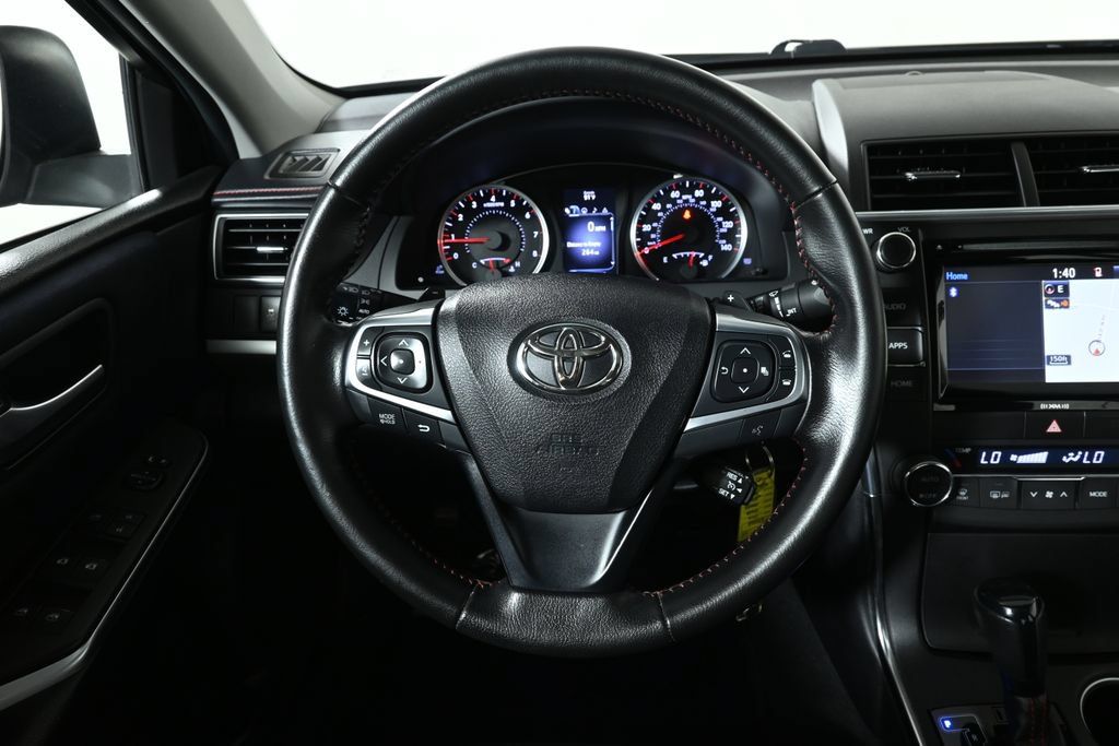 Used 2016 Toyota Camry XSE w/ Moonroof Package FWD image 18