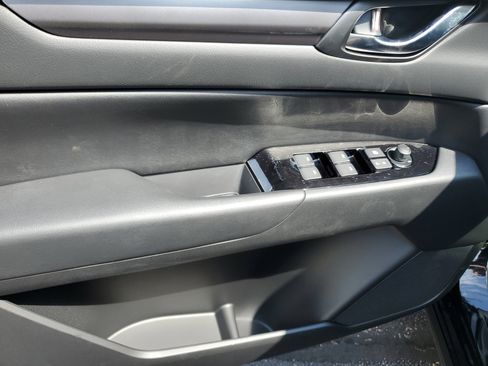 New 2025 MAZDA CX-5 AWD 2.5 S w/ Preferred Package image 17