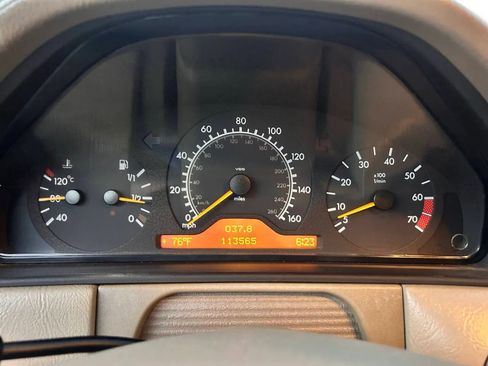 Used 1999 Mercedes-Benz E 320 4MATIC Wagon image 21