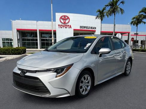 Certified 2024 Toyota Corolla LE FWD image 3
