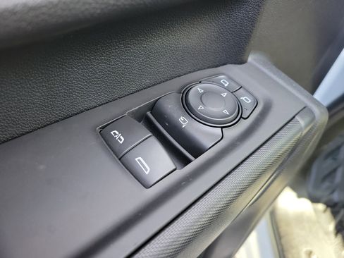 New 2025 GMC Sierra 3500 Pro w/ Convenience Package image 18