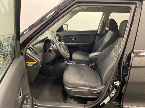 Used 2011 Kia Soul + FWD image 9