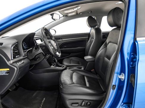 Used 2017 Hyundai Elantra Limited image 28