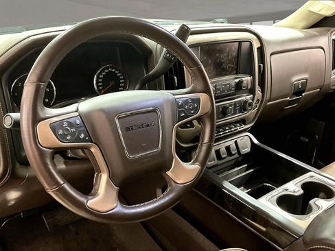 Used 2016 GMC Sierra 1500 Denali w/ Denali Ultimate Package AWD/4WD image 13