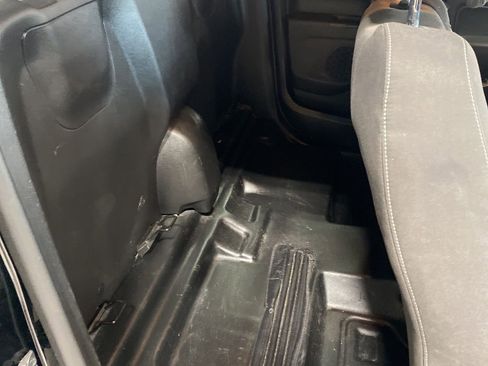 Used 2021 Chevrolet Colorado LT w/ Fleet Safety Package image 28