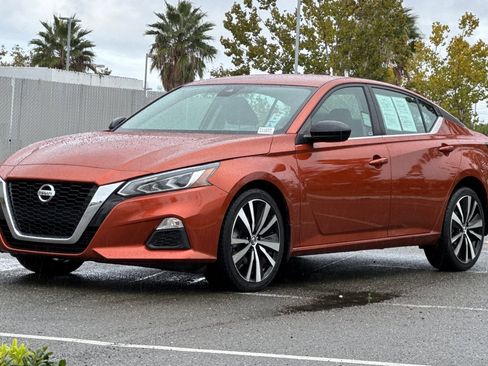 Certified 2022 Nissan Altima 2.5 SR image 8