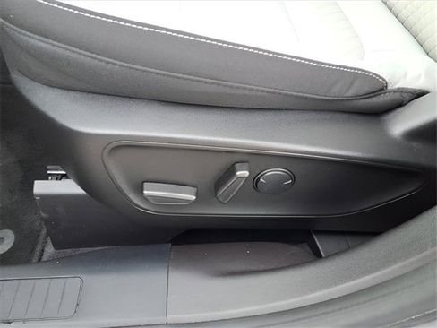 Used 2023 Ford Escape Active image 17