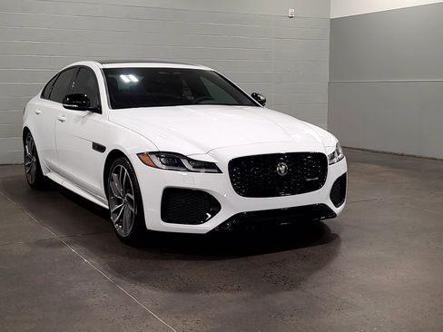 New 2024 Jaguar XF R-Dynamic SE image 11