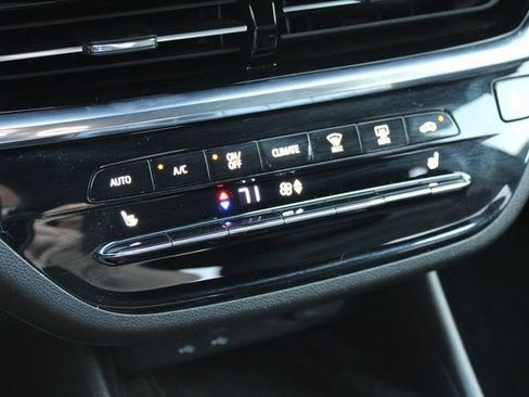 Used 2024 Buick Envista Avenir image 24