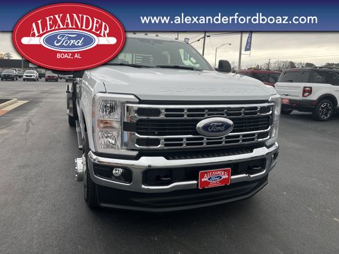 New 2026 Ford F350 XL w/ XL Chrome Package image 5