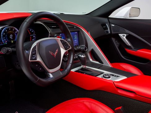 Used 2018 Chevrolet Corvette Stingray Coupe w/ 2LT Preferred Equipment Group image 27