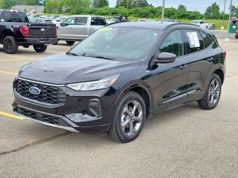 Certified 2023 Ford Escape ST-Line w/ Tech Pack #1 AWD/4WD image 2