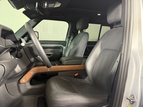Used 2024 Land Rover Defender 110 X AWD/4WD image 5