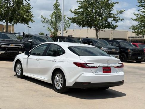 Used 2026 Toyota Camry LE FWD image 4