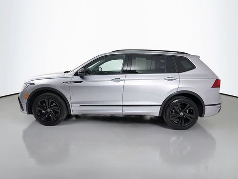 Used 2024 Volkswagen Tiguan SE R-Line AWD/4WD image 4