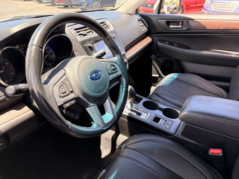 Used 2017 Subaru Outback 2.5i Limited AWD/4WD image 16